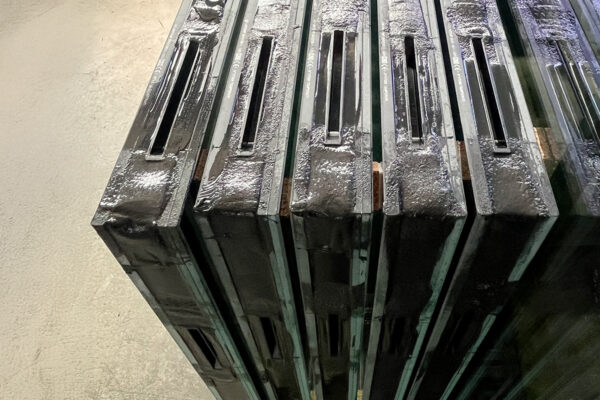 Sigillatura vetro ed incollaggio strutturale del vetro - Lavorazione del vetro Union Glass